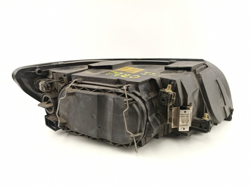 Recambio de faro izquierdo para volvo s40 berlina 2.4 20v diesel referencia OEM IAM 30698636 0301198201 