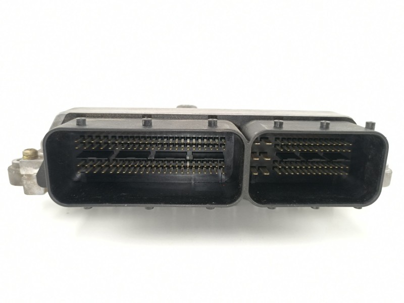 Recambio de centralita para volvo s40 berlina 2.4 20v diesel referencia OEM IAM 30650677 0797009132 