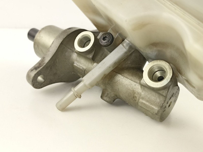 Recambio de bomba de freno para volvo s40 berlina 2.4 20v diesel referencia OEM IAM 36002538  