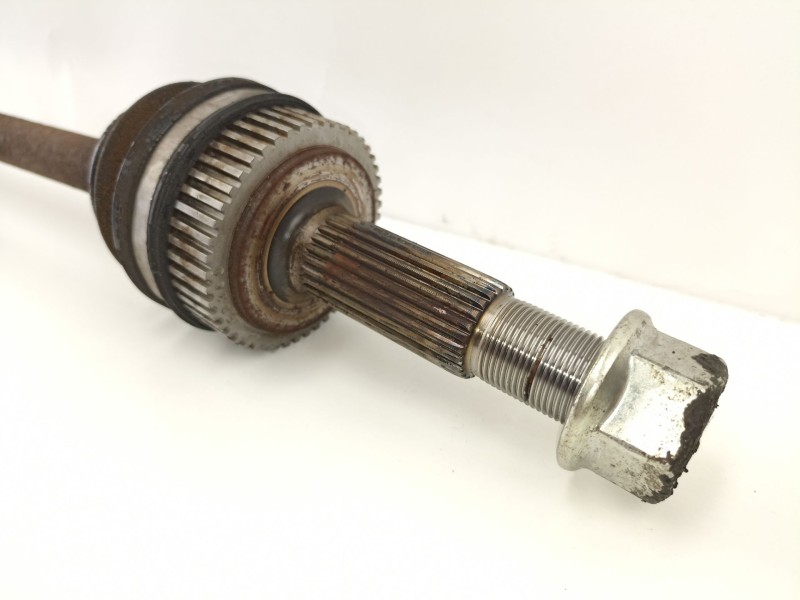 Recambio de transmision trasera derecha para renault koleos privilege referencia OEM IAM 39600JD60A  