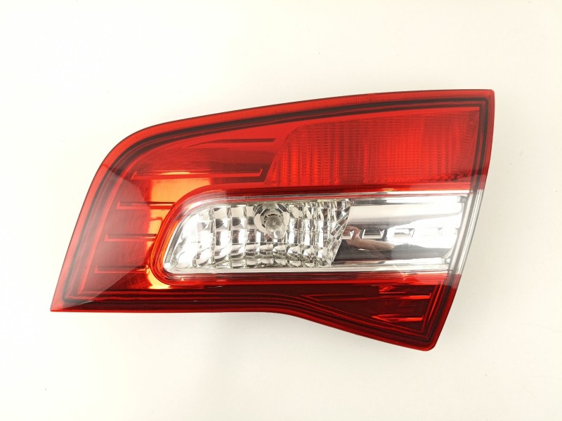 Recambio de piloto porton derecho para renault koleos privilege referencia OEM IAM 26550JY05A  