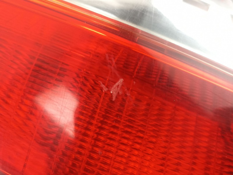 Recambio de piloto porton izquierdo para renault koleos privilege referencia OEM IAM 26555JY05A  