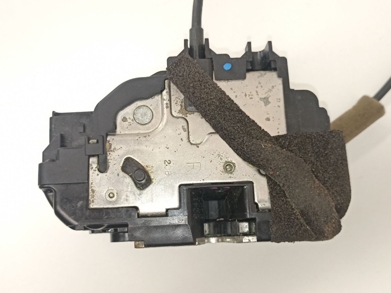 Recambio de cerradura puerta trasera derecha para renault koleos privilege referencia OEM IAM 825029849R  