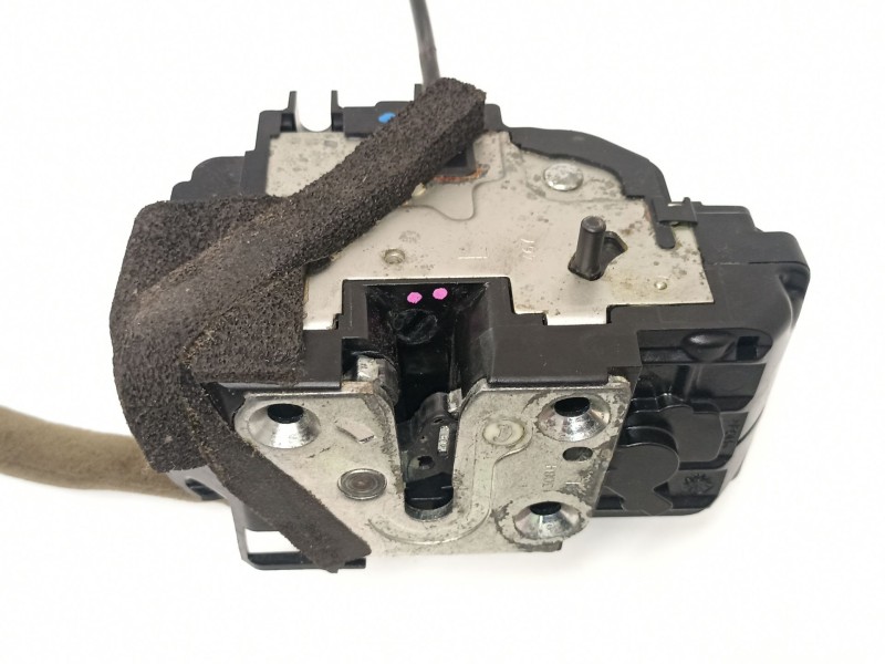 Recambio de cerradura puerta trasera izquierda para renault koleos privilege referencia OEM IAM 825037711R  