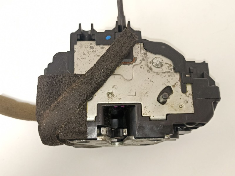 Recambio de cerradura puerta trasera izquierda para renault koleos privilege referencia OEM IAM 825037711R  