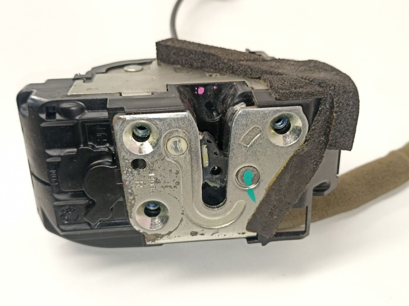 Recambio de cerradura puerta delantera derecha para renault koleos privilege referencia OEM IAM 805024058R  