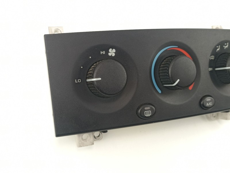 Recambio de mandos calefaccion aire para jeep gr.cherokee (wj/wg) 3.1 td cat referencia OEM IAM 55115904  