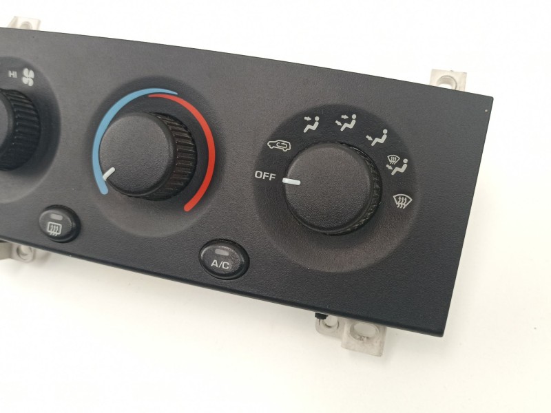 Recambio de mandos calefaccion aire para jeep gr.cherokee (wj/wg) 3.1 td cat referencia OEM IAM 55115904  