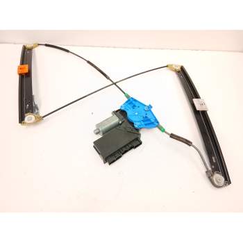 ELEVALUNAS DELANTERO DERECHO 8E0837462C 