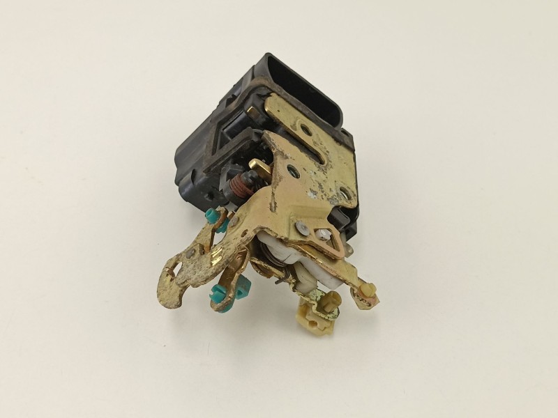 Recambio de cerradura puerta delantera derecha para daewoo lanos s referencia OEM IAM 96348305  