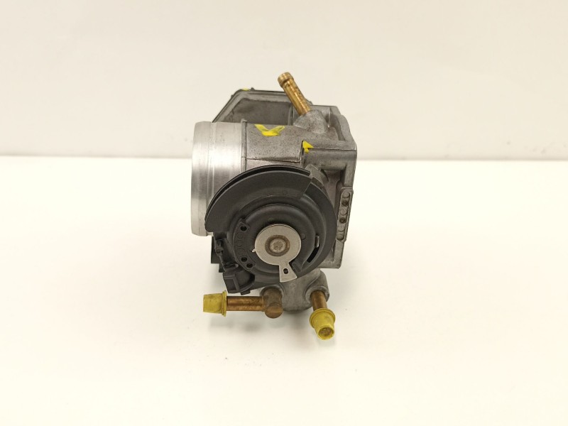 Recambio de caja mariposa para skoda octavia berlina (1u2) 1.6 glx (74kw) referencia OEM IAM 06A133064J 408237111012 