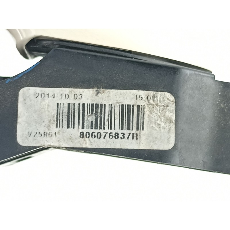 Recambio de manilla trasera izquierda para renault captur 1.5 dci automatico referencia OEM IAM 806076837R  