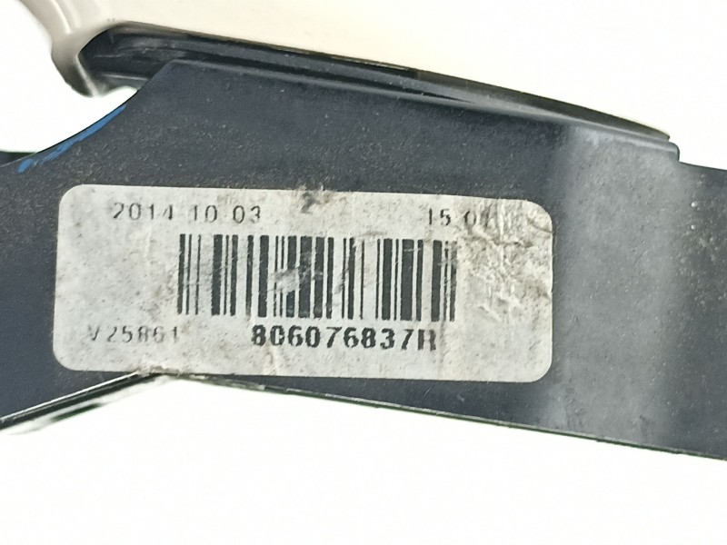 Recambio de manilla trasera izquierda para renault captur 1.5 dci automatico referencia OEM IAM 806076837R  