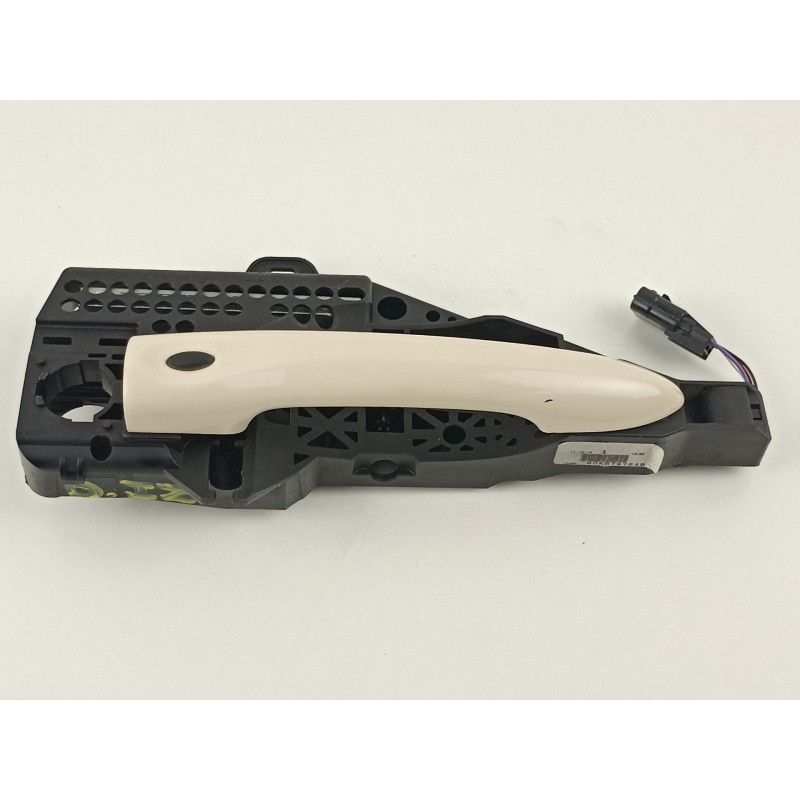 Recambio de manilla delantera izquierda para renault captur 1.5 dci automatico referencia OEM IAM 806079784R  