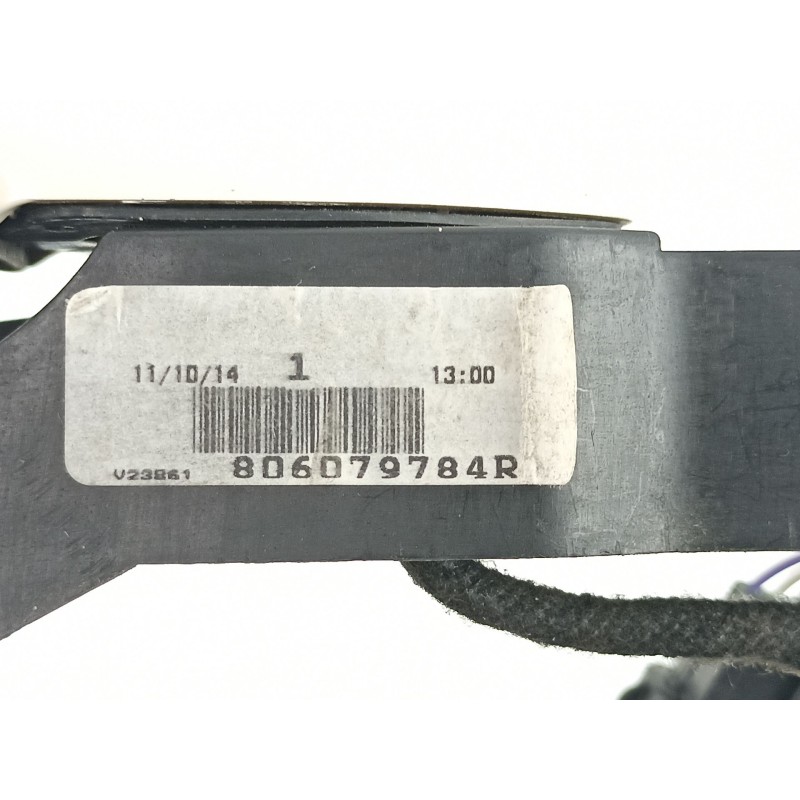 Recambio de manilla delantera izquierda para renault captur 1.5 dci automatico referencia OEM IAM 806079784R  