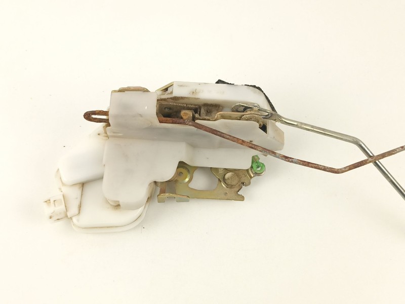 Recambio de cerradura puerta delantera derecha para mitsubishi montero 3.2 did referencia OEM IAM MR512236  