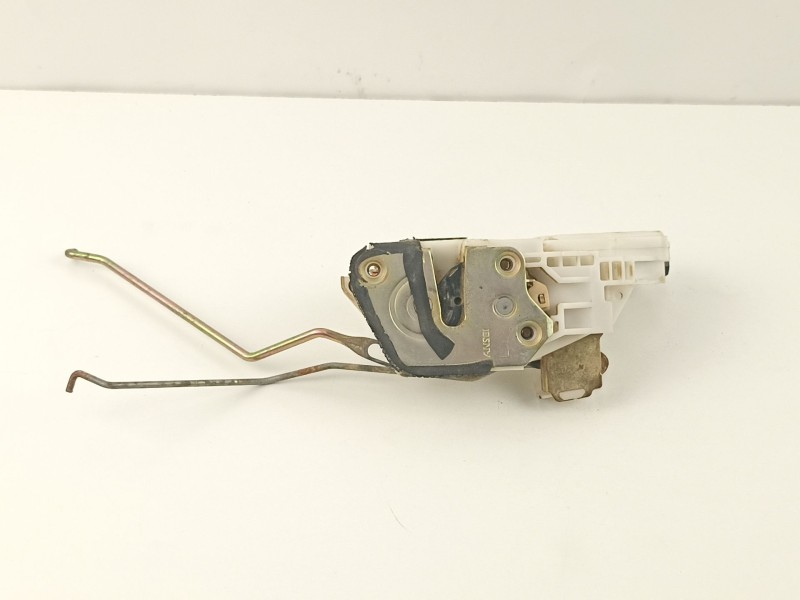 Recambio de cerradura puerta delantera izquierda para mitsubishi montero 3.2 did referencia OEM IAM MR512235  