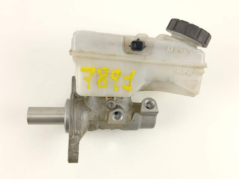 Recambio de bomba de freno para dacia dokker ambiance referencia OEM IAM 460112629R  