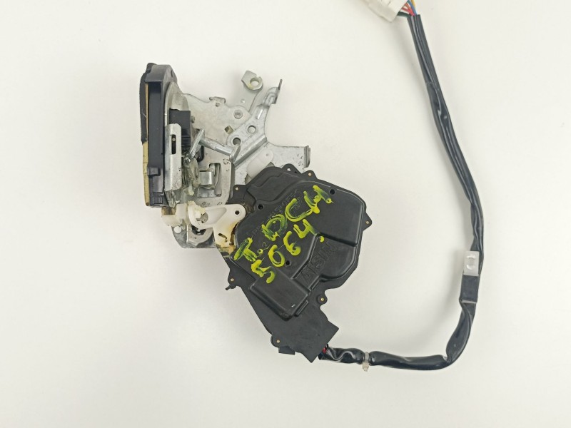 Recambio de cerradura puerta trasera derecha para lexus is 3.0 g automatico4p referencia OEM IAM 6933053021  