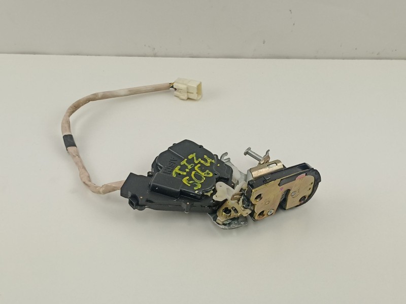 Recambio de cerradura puerta trasera izquierda para lexus is 3.0 g automatico4p referencia OEM IAM 6934053021  