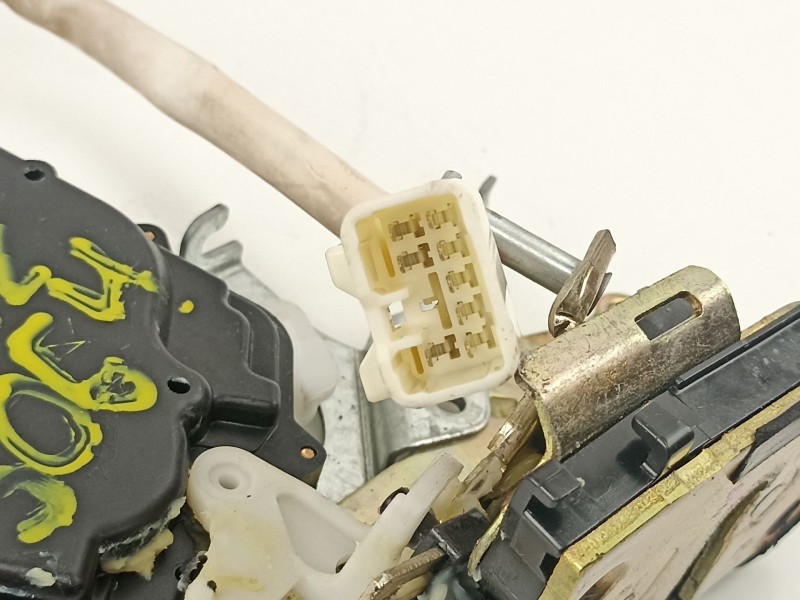 Recambio de cerradura puerta trasera izquierda para lexus is 3.0 g automatico4p referencia OEM IAM 6934053021  