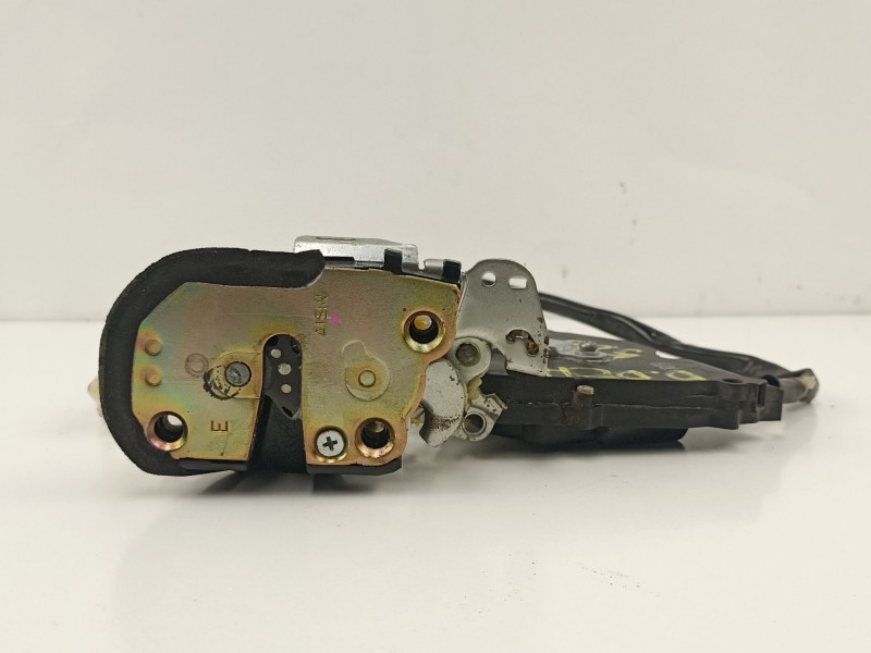 Recambio de cerradura puerta delantera derecha para lexus is 3.0 g automatico4p referencia OEM IAM 6931053021  