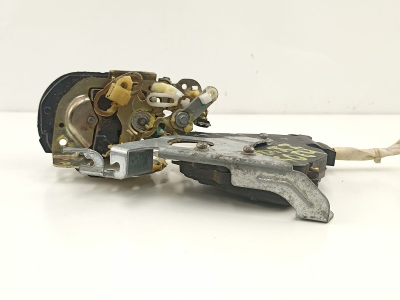 Recambio de cerradura puerta delantera izquierda para lexus is 3.0 g automatico4p referencia OEM IAM 6932053031  