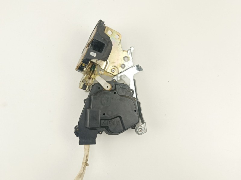 Recambio de cerradura puerta delantera izquierda para lexus is 3.0 g automatico4p referencia OEM IAM 6932053031  