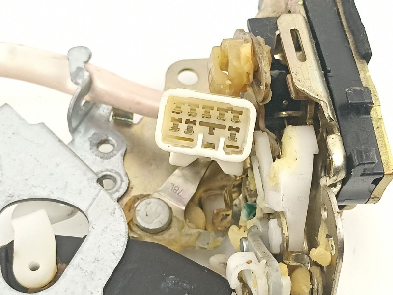 Recambio de cerradura puerta delantera izquierda para lexus is 3.0 g automatico4p referencia OEM IAM 6932053031  