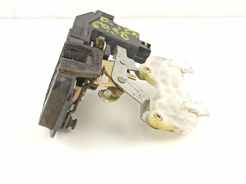 Recambio de cerradura puerta delantera derecha para kia cerato 1.6 g referencia OEM IAM 813202F010  