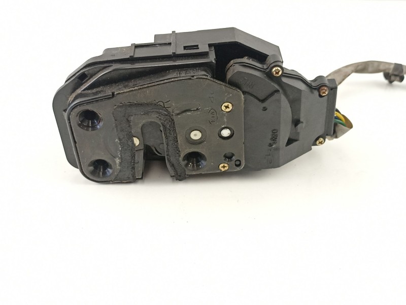 Recambio de cerradura puerta trasera derecha para kia cerato 1.6 g referencia OEM IAM 814202F010  
