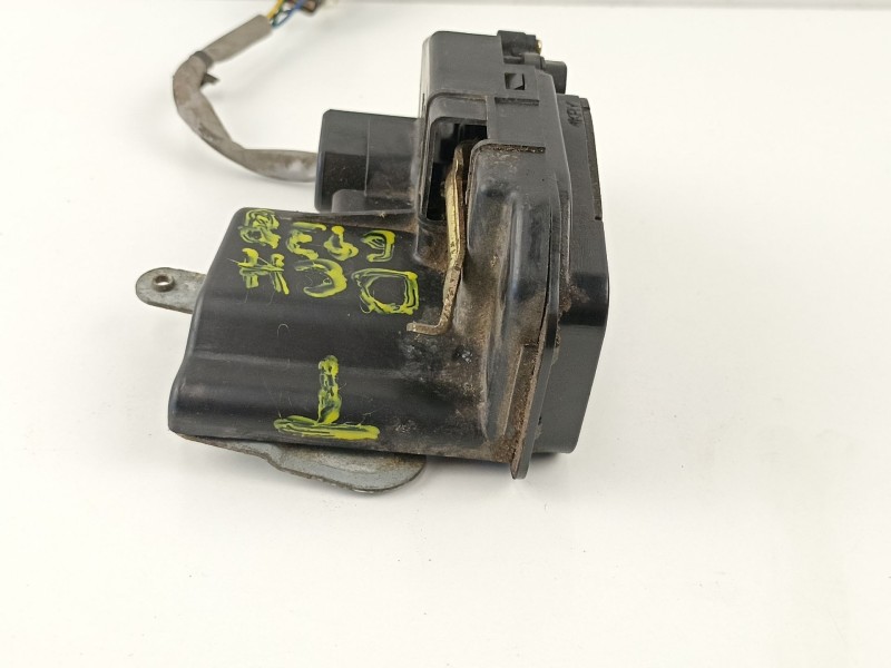 Recambio de cerradura puerta trasera derecha para kia cerato 1.6 g referencia OEM IAM 814202F010  