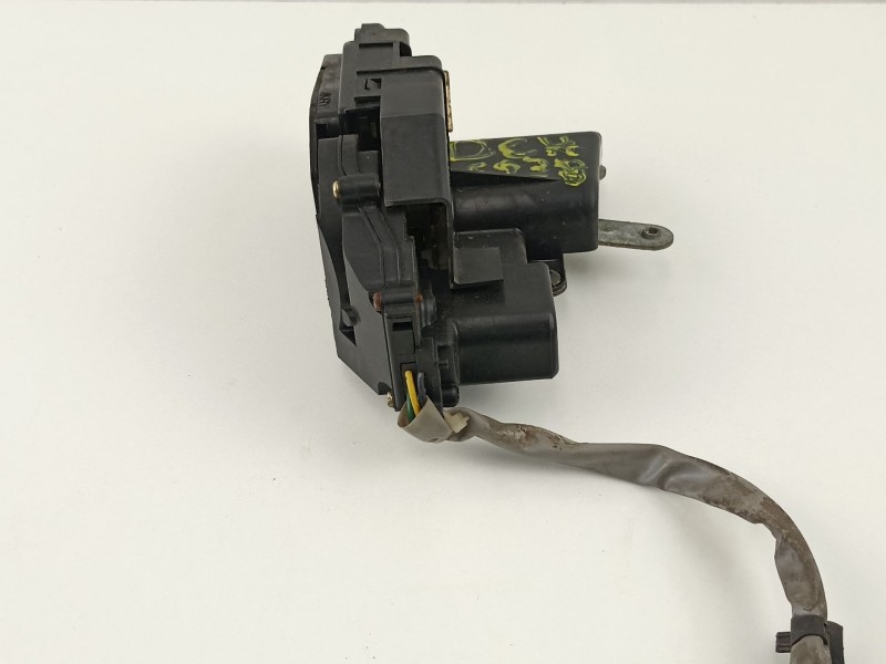 Recambio de cerradura puerta trasera derecha para kia cerato 1.6 g referencia OEM IAM 814202F010  