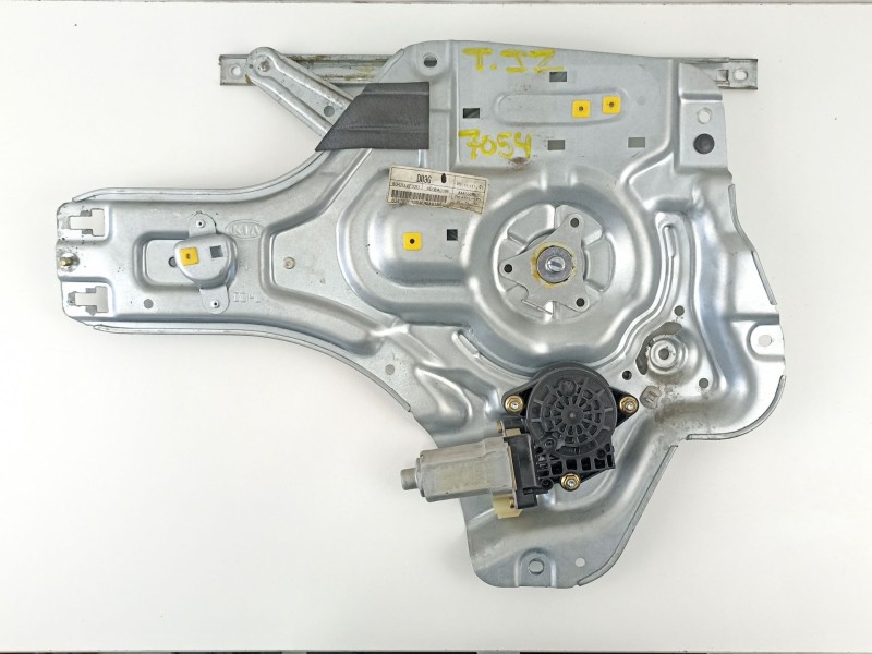 Recambio de elevalunas trasero izquierdo para kia cerato 2.0 crdi referencia OEM IAM 834702F020  