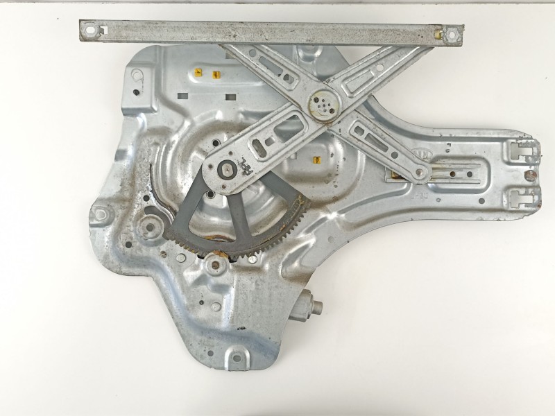 Recambio de elevalunas trasero izquierdo para kia cerato 2.0 crdi referencia OEM IAM 834702F020  