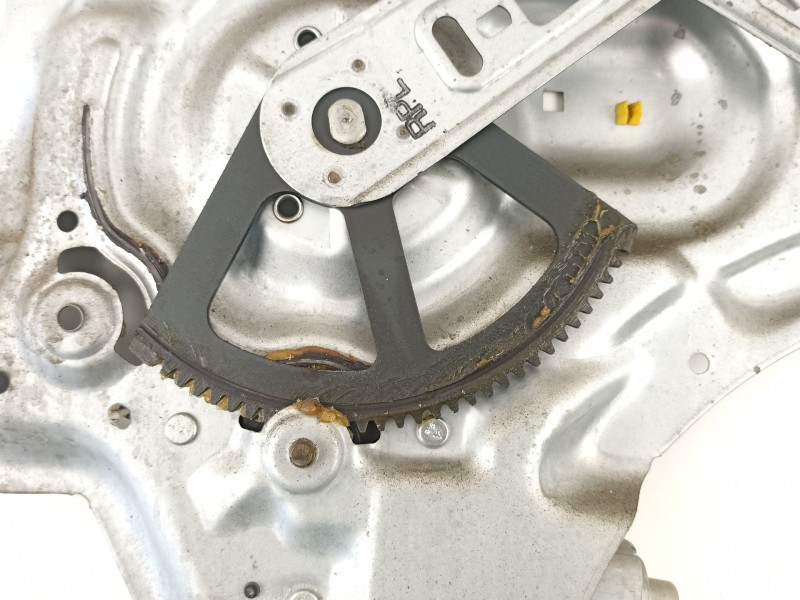 Recambio de elevalunas trasero izquierdo para kia cerato 2.0 crdi referencia OEM IAM 834702F020  