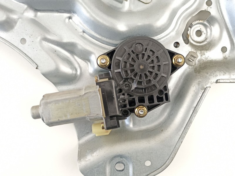 Recambio de elevalunas trasero izquierdo para kia cerato 2.0 crdi referencia OEM IAM 834702F020  