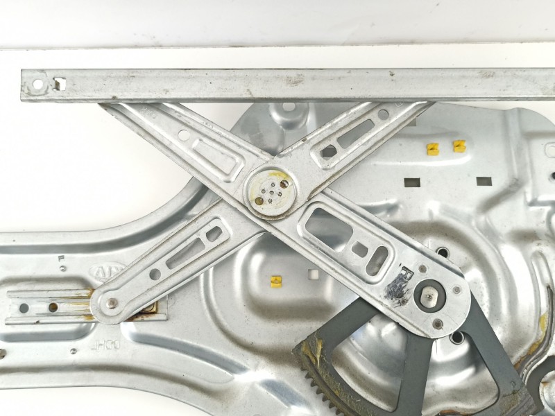 Recambio de elevalunas trasero derecho para kia cerato 2.0 crdi referencia OEM IAM 834802F020  