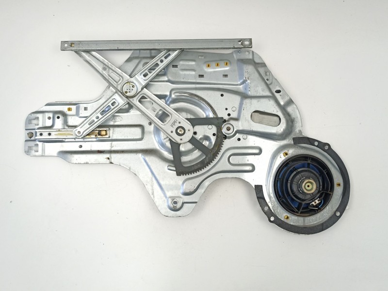 Recambio de elevalunas delantero derecho para kia cerato 2.0 crdi referencia OEM IAM 824802F020 WH068P00 824602F000