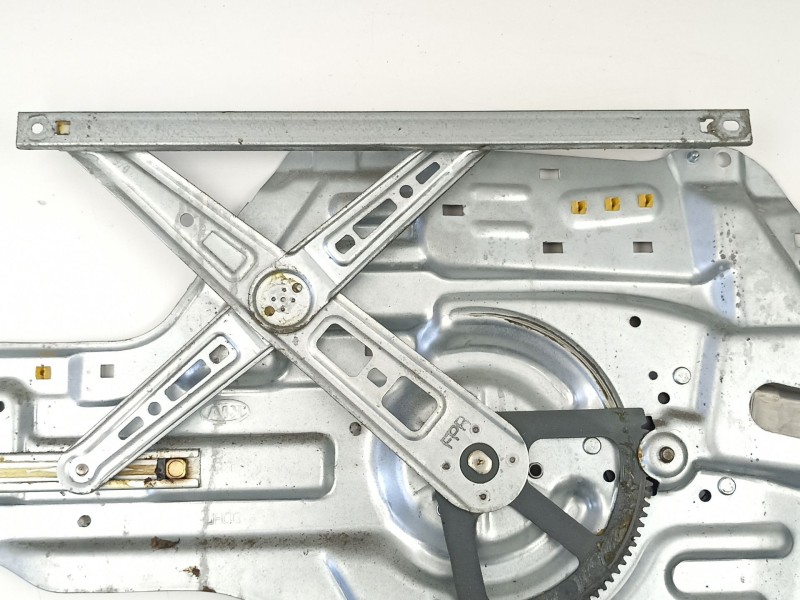 Recambio de elevalunas delantero derecho para kia cerato 2.0 crdi referencia OEM IAM 824802F020 WH068P00 824602F000