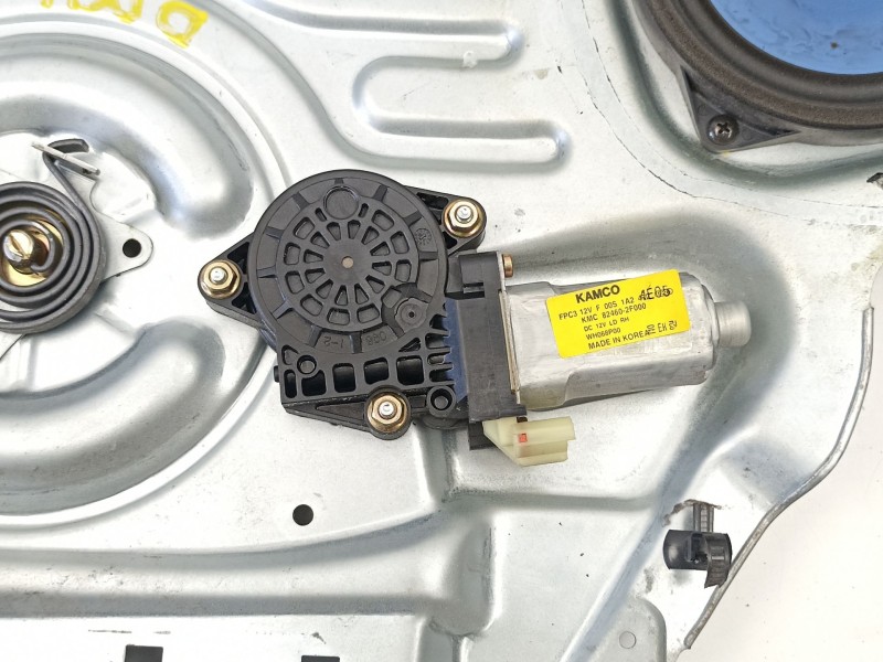 Recambio de elevalunas delantero derecho para kia cerato 2.0 crdi referencia OEM IAM 824802F020 WH068P00 824602F000