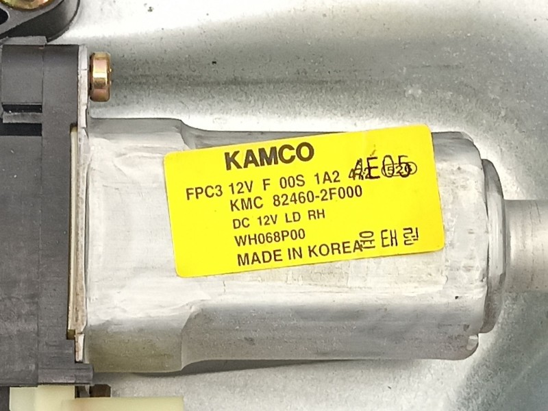 Recambio de elevalunas delantero derecho para kia cerato 2.0 crdi referencia OEM IAM 824802F020 WH068P00 824602F000