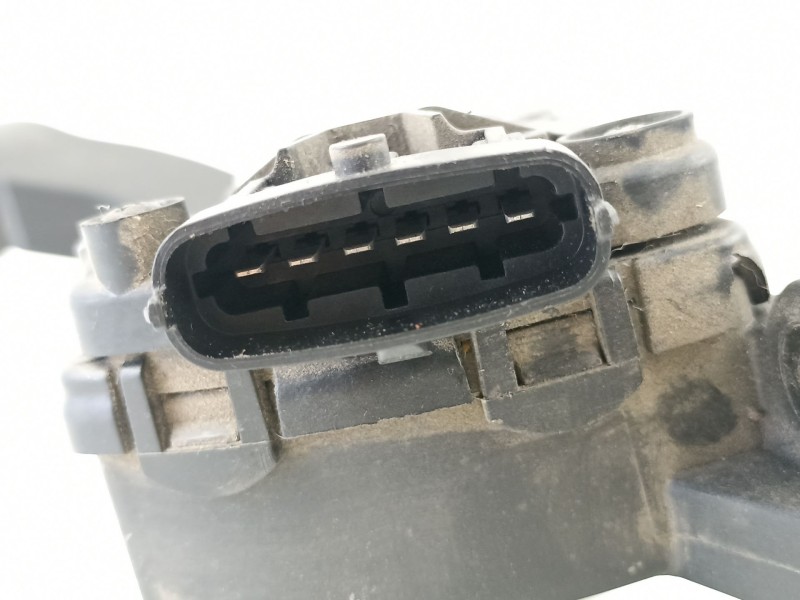 Recambio de potenciometro aceleracion para kia cerato 2.0 crdi referencia OEM IAM 327002F200  