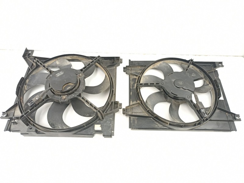 Recambio de electroventilador para kia cerato 2.0 crdi referencia OEM IAM 253802F100 977302F000 253802FXXX