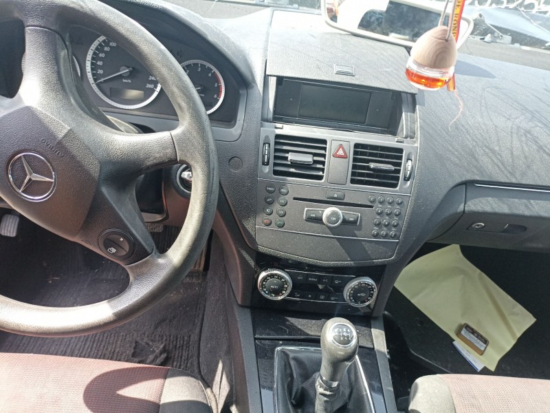 mercedes-benz  del año 