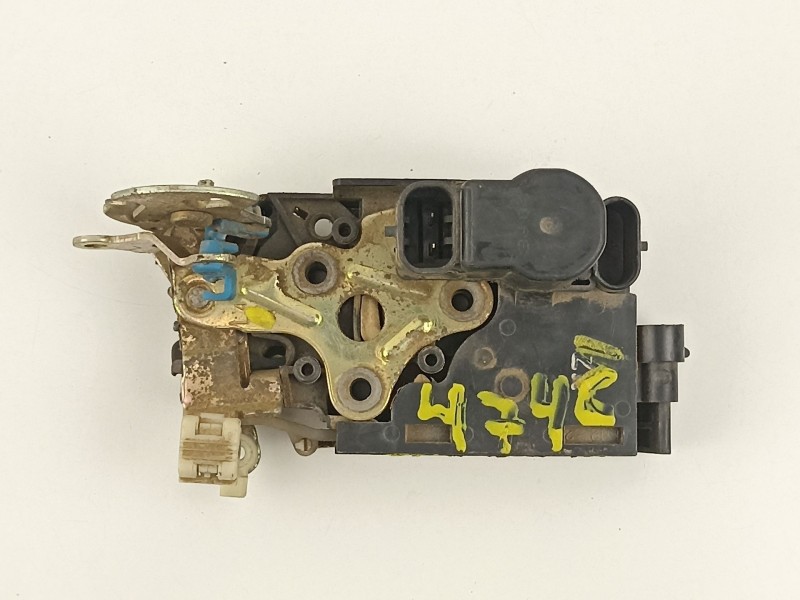 Recambio de cerradura puerta delantera izquierda para daewoo nubira 1.6 g -a16dms referencia OEM IAM 96272641  