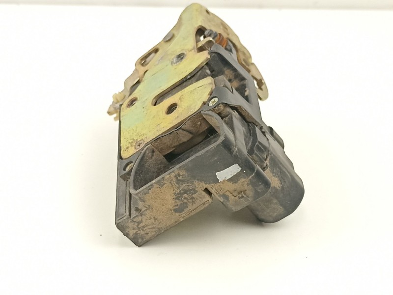 Recambio de cerradura puerta delantera derecha para daewoo nubira 1.6 g -a16dms referencia OEM IAM 96272642  