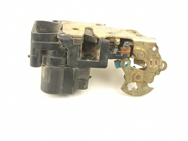 Recambio de cerradura puerta delantera derecha para daewoo nubira 1.6 g -a16dms referencia OEM IAM 96272642  