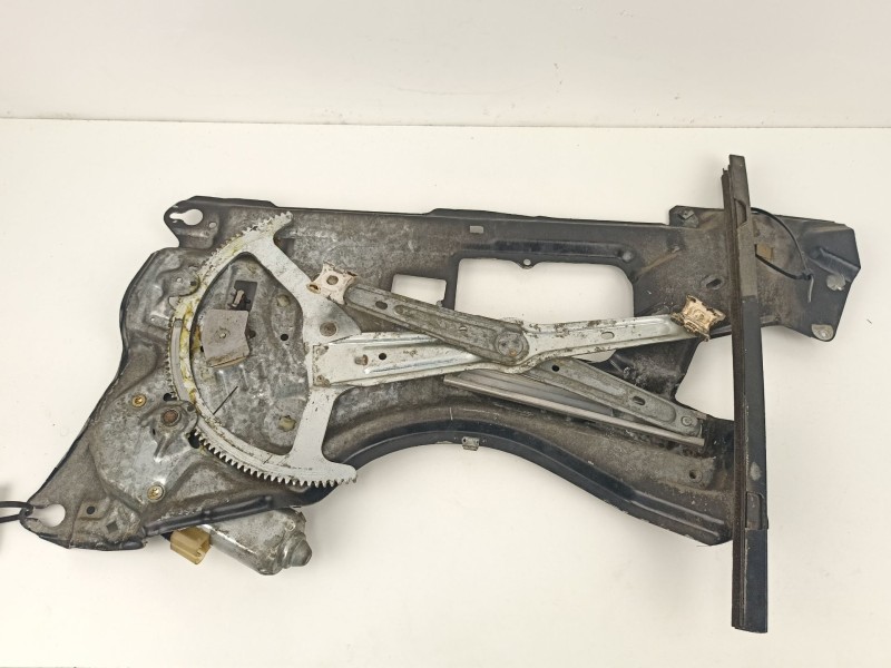 Recambio de elevalunas trasero izquierdo para bmw 735 3.4 g referencia OEM IAM 51341928323 680185346000 0130821241