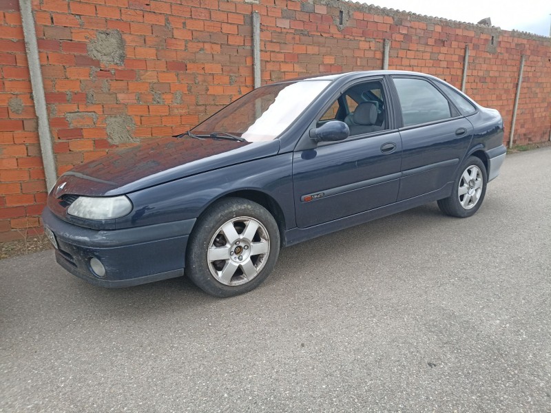 renault laguna del año 2000